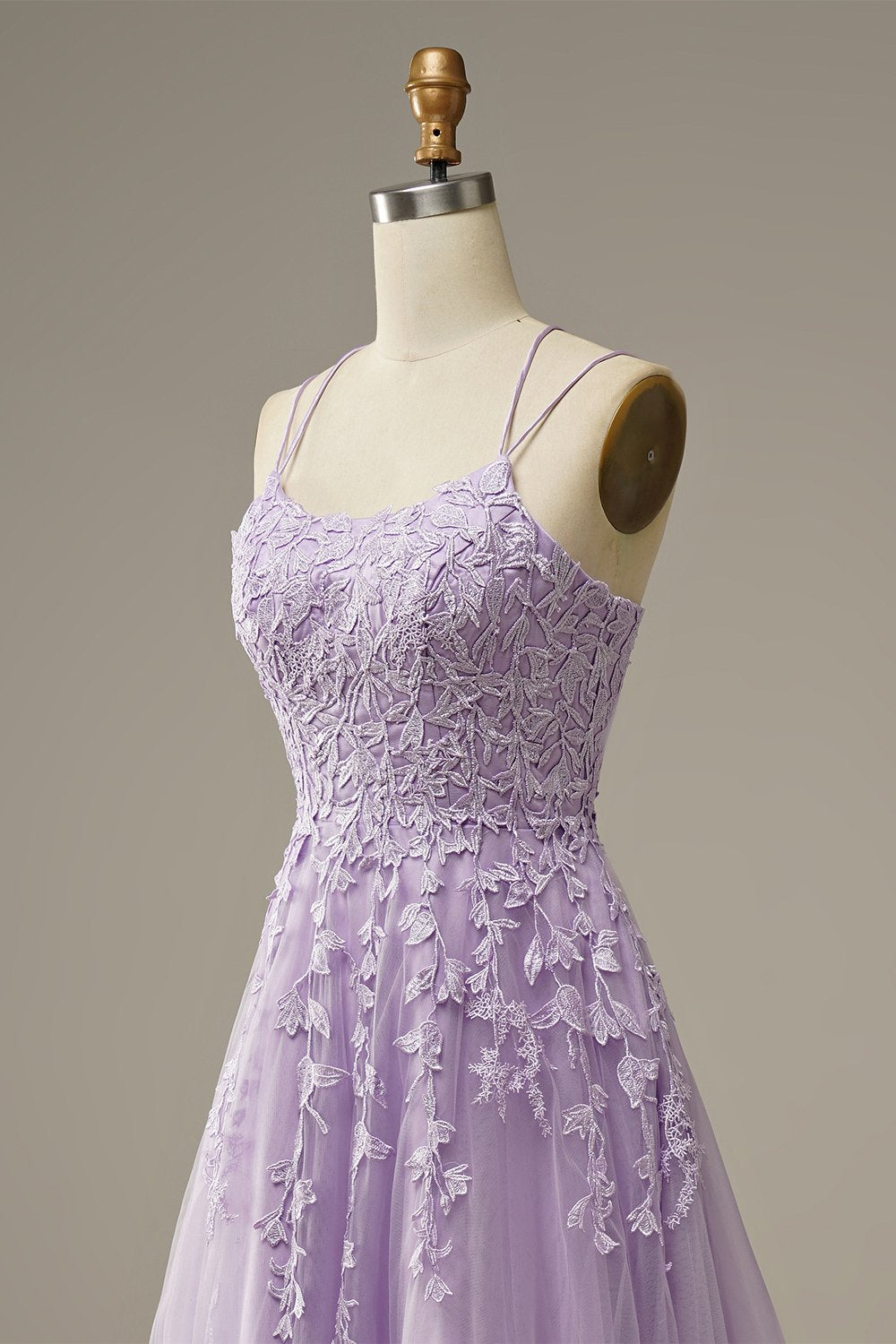 Abito da ballo lungo lavanda in tulle con pizzo floreale