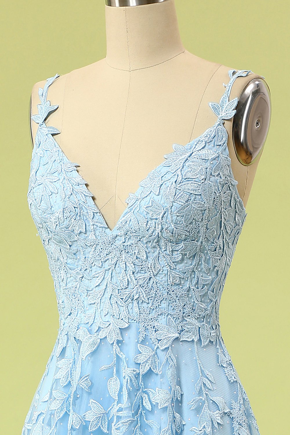 Abito da ballo lungo lavanda in tulle con pizzo floreale