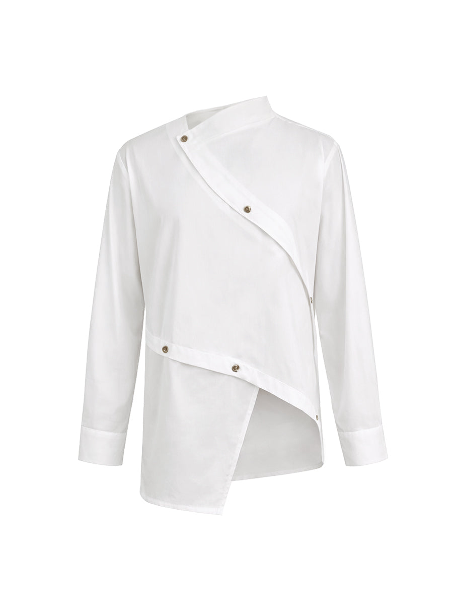 Camicia bianca asimmetrica con bottoni e maniche lunghe