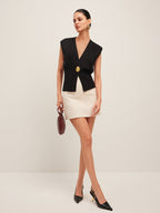 Gilet nero senza maniche con scollo a V e bottone