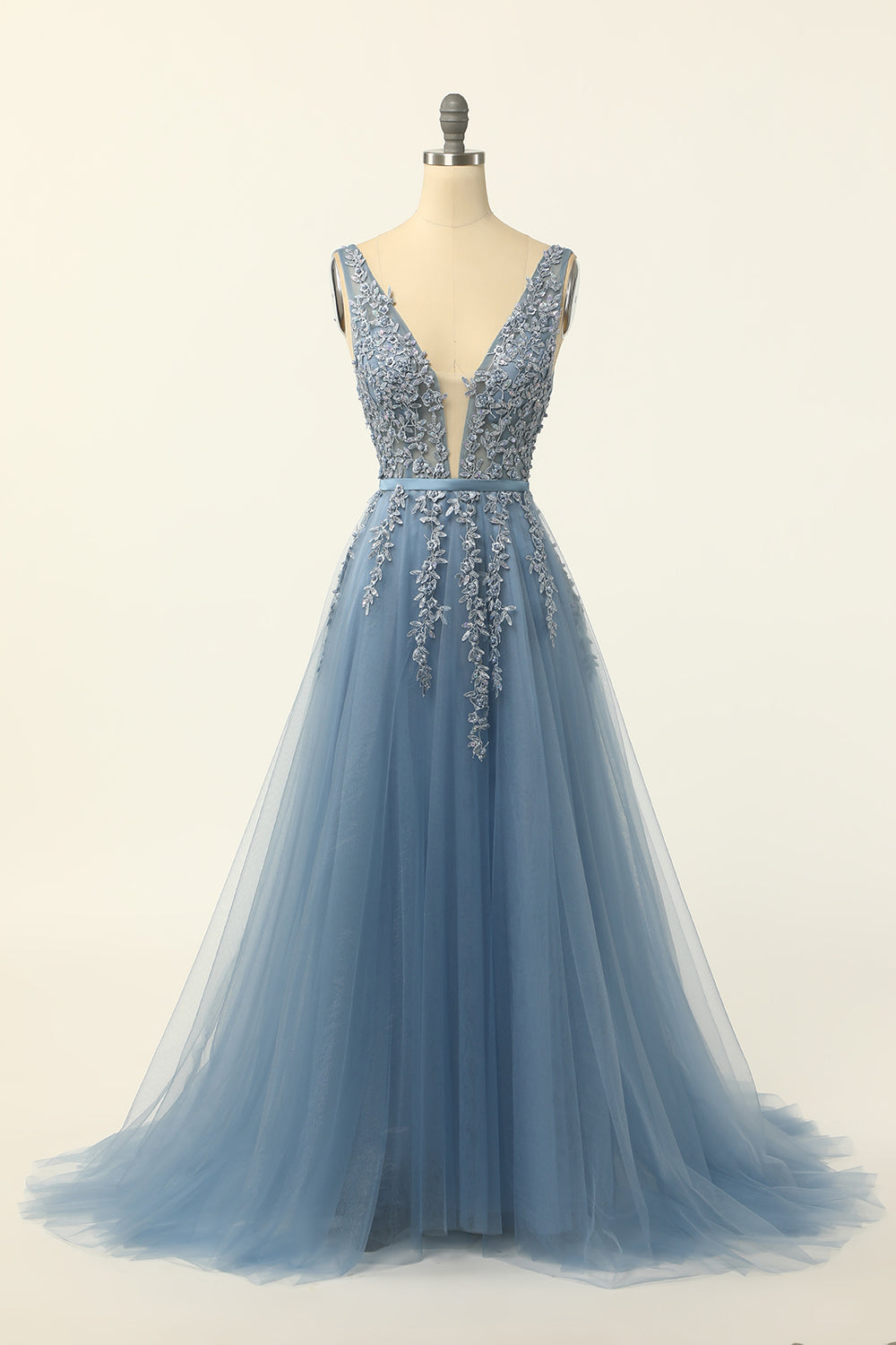 Abito da ballo in tulle blu con applicazioni in pizzo