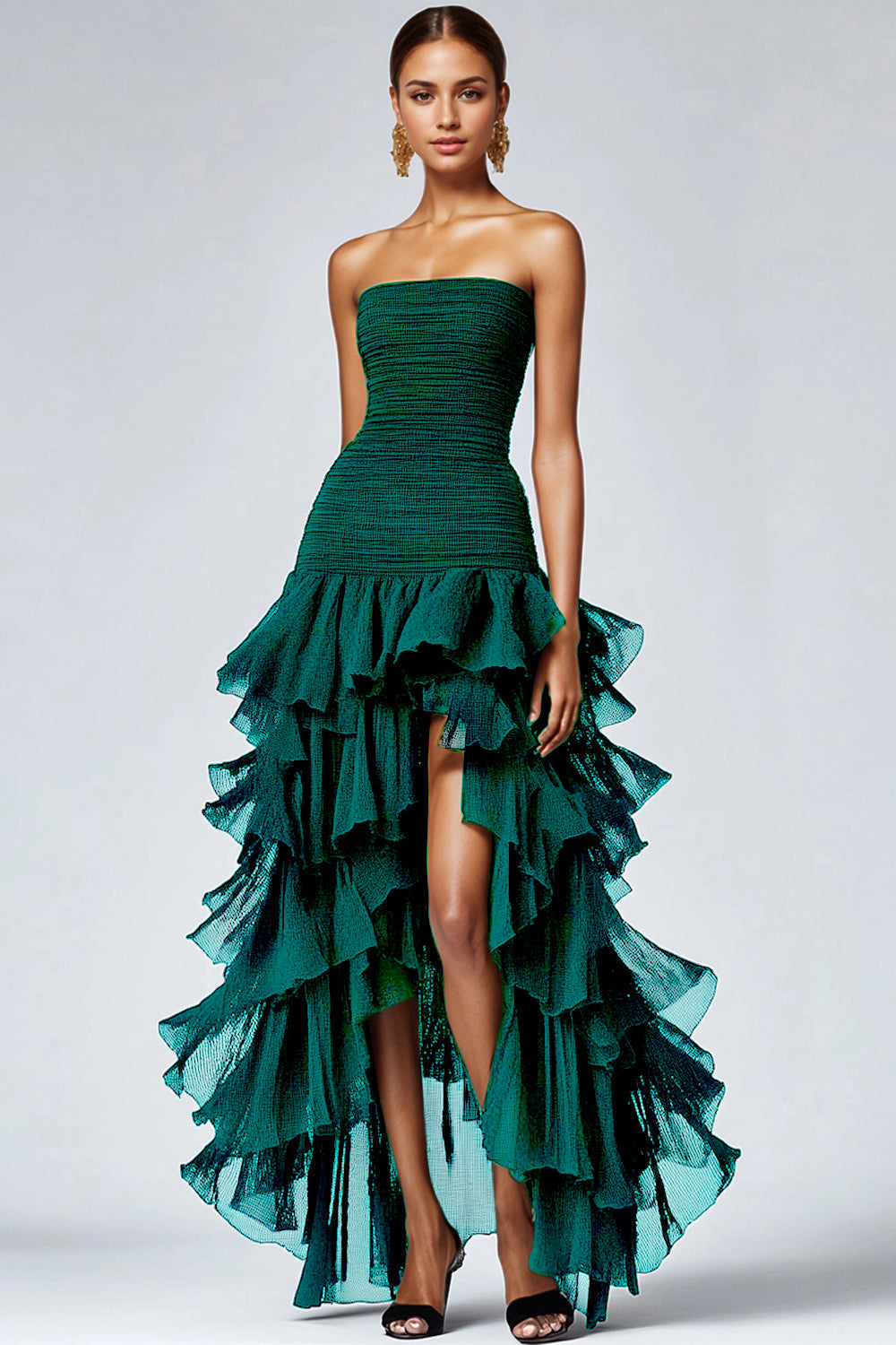 Abito formale nero senza spalline con volant in tulle