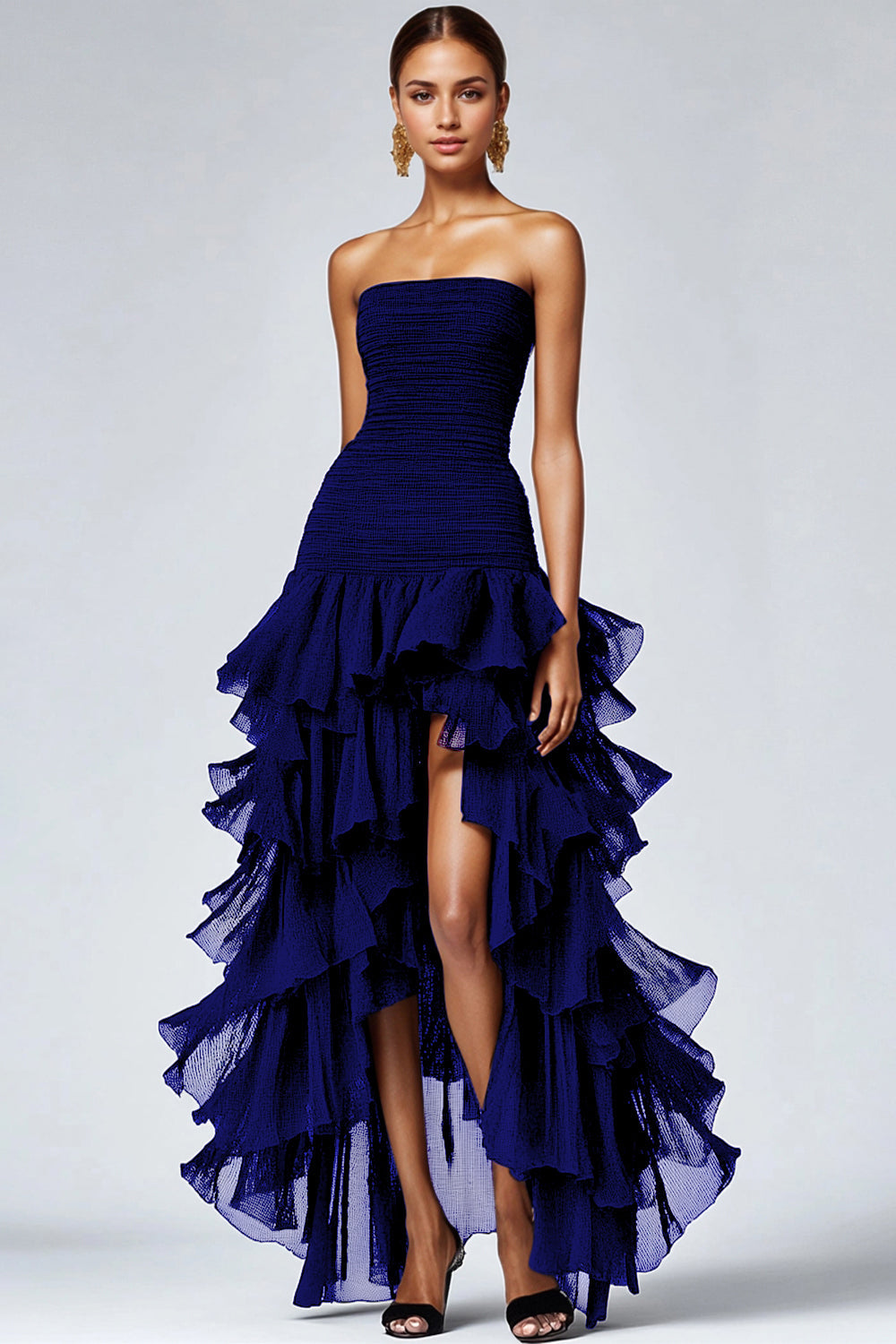 Abito formale nero senza spalline con volant in tulle