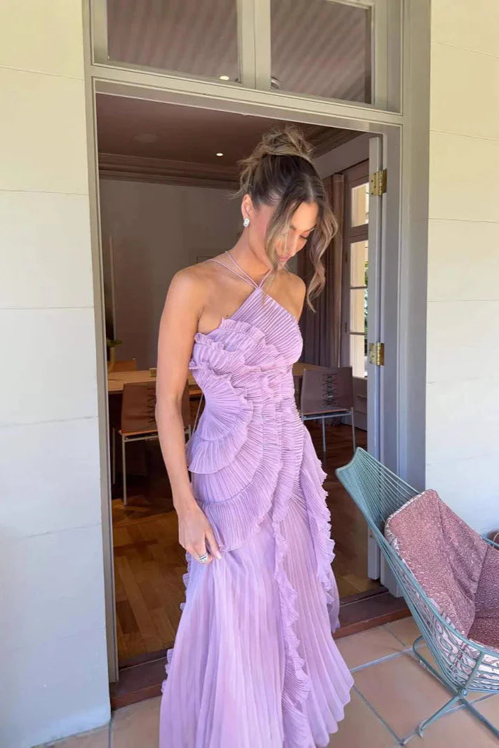 Abito lungo viola con volant e scollo halter