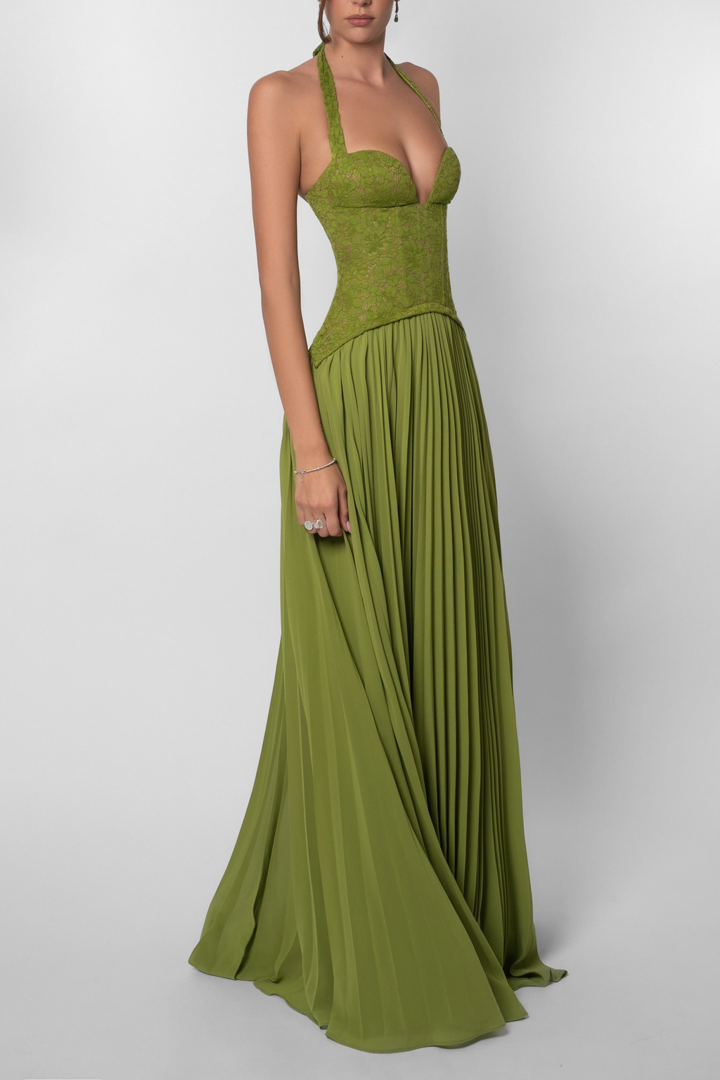 Abito lungo verde corsetto in pizzo con gonna plissé – Kenley
