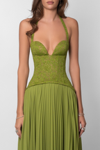 Abito lungo verde corsetto in pizzo con gonna plissé – Kenley