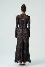 Abito lungo in pizzo nero con maniche lunghe – Lacey
