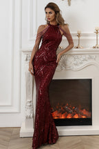 Abito lungo a sirena in paillettes nere con perline