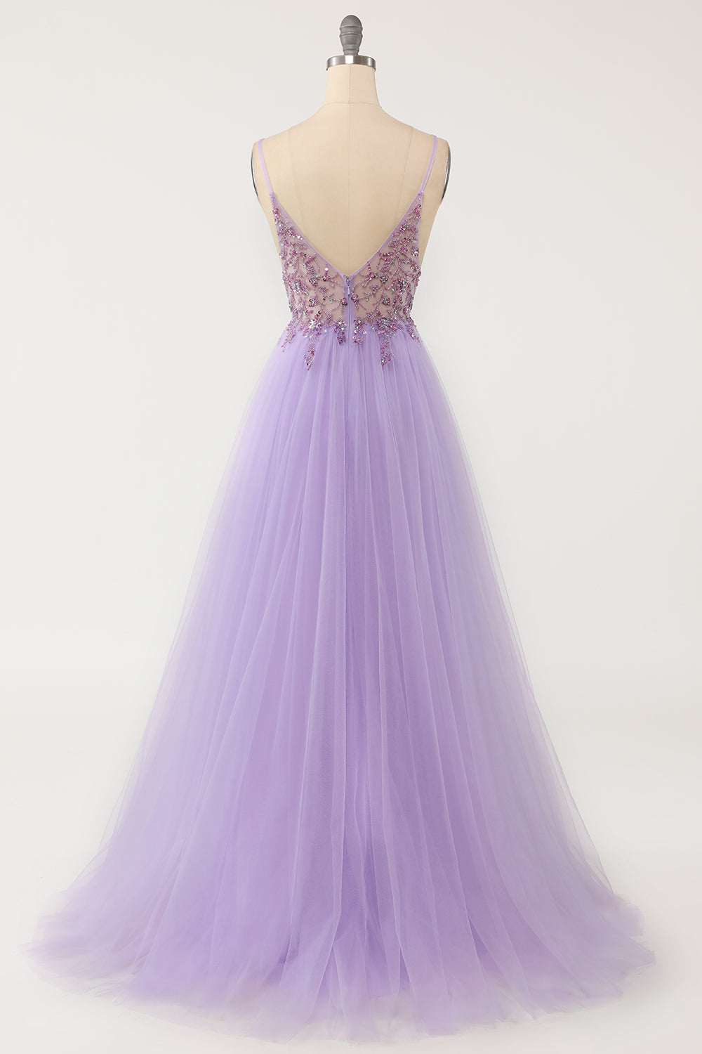 Abito lungo in tulle azzurro con ricami e perline