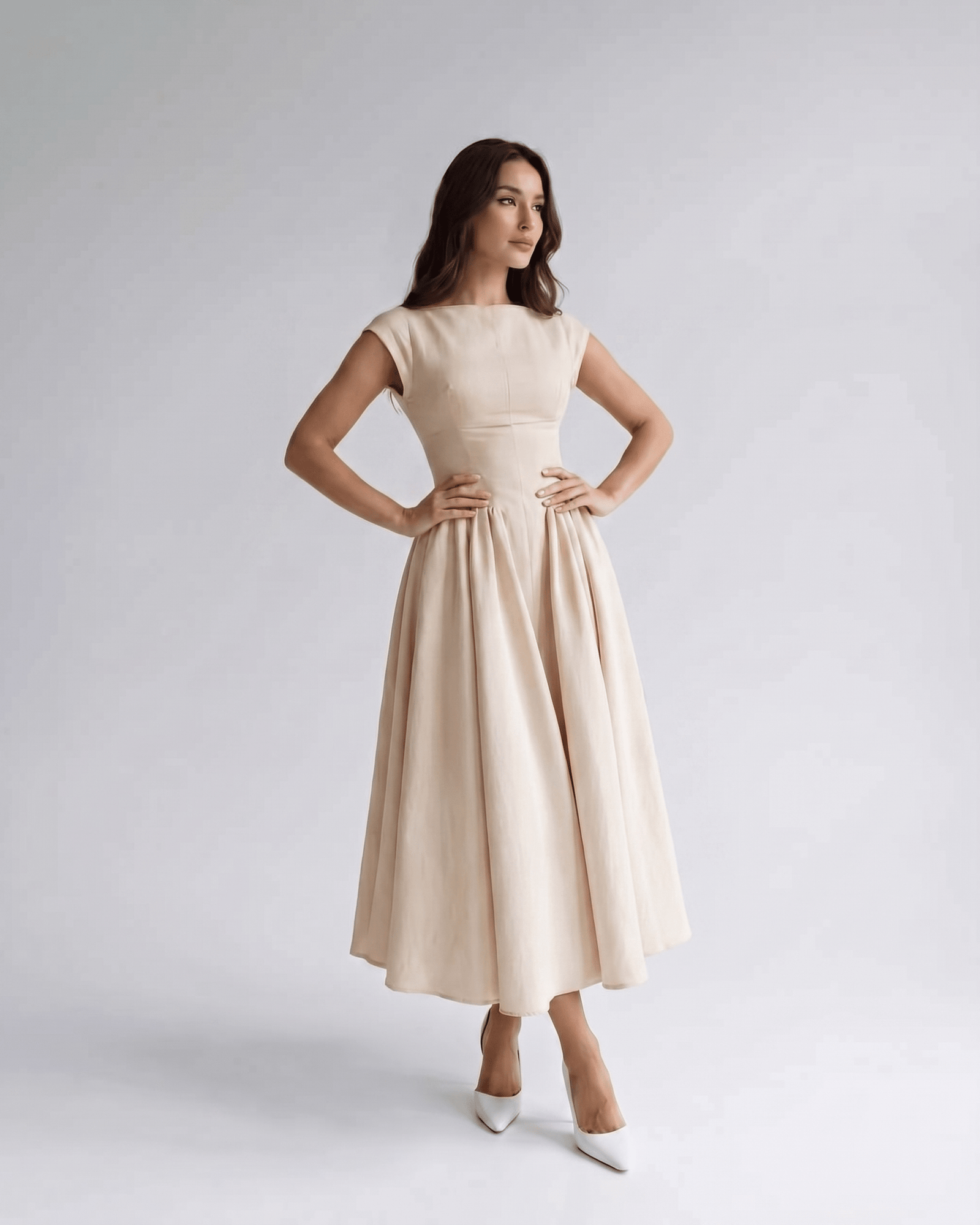 Abito midi beige scollo alla boat maniche corte – Elara