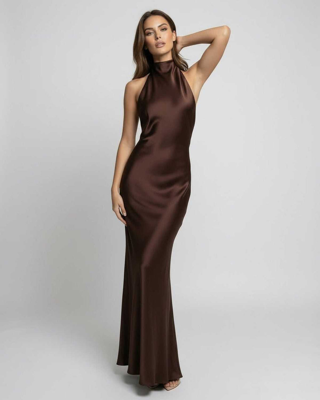 Abito lungo in raso marrone halter – Monaco Maxi