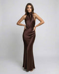 Abito lungo in raso marrone halter – Monaco Maxi