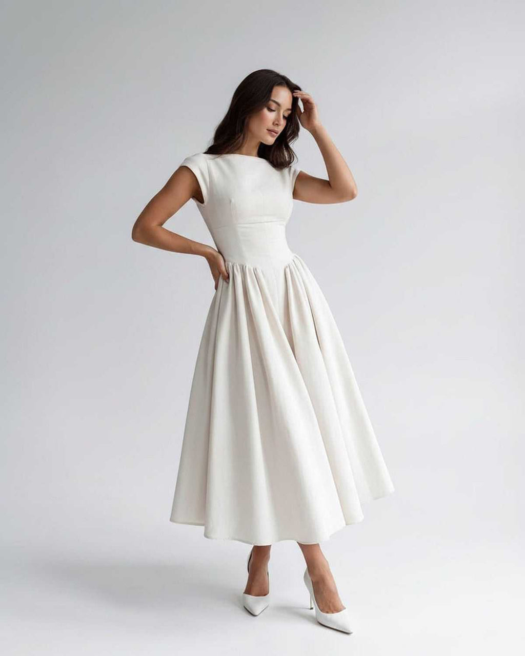 Abito midi beige scollo alla boat maniche corte – Elara